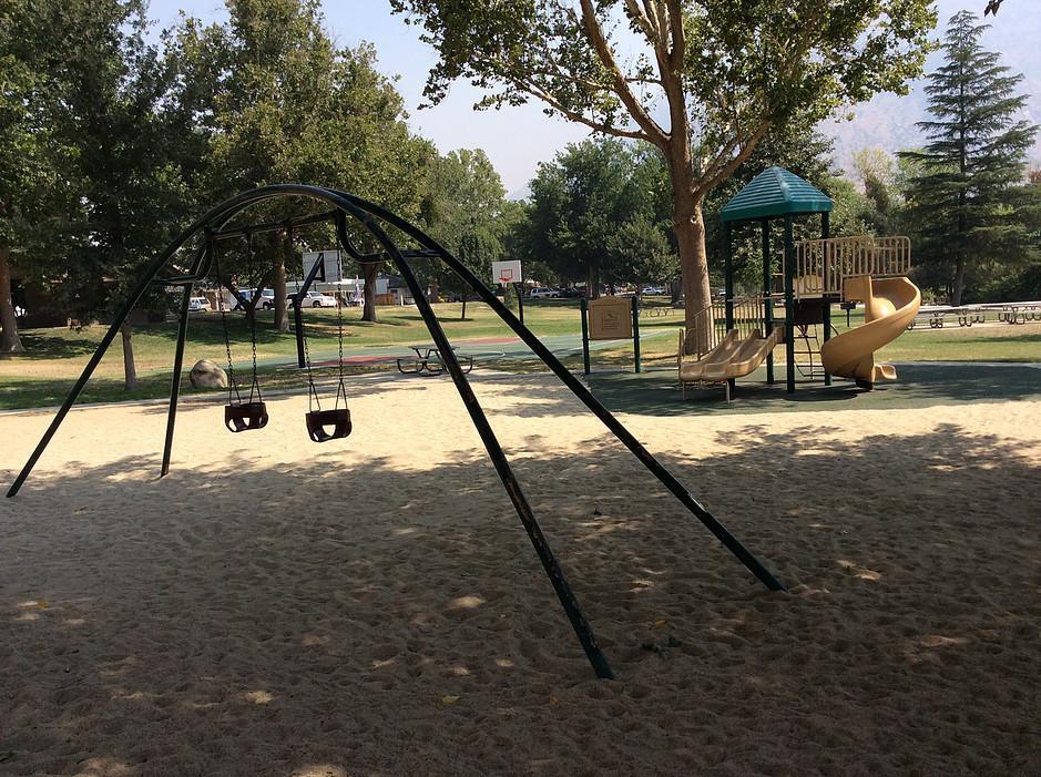 Kern Riverfront Lodge كيرنفيل المظهر الخارجي الصورة
