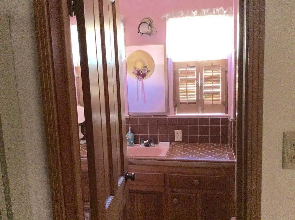 Kern Riverfront Lodge كيرنفيل المظهر الخارجي الصورة