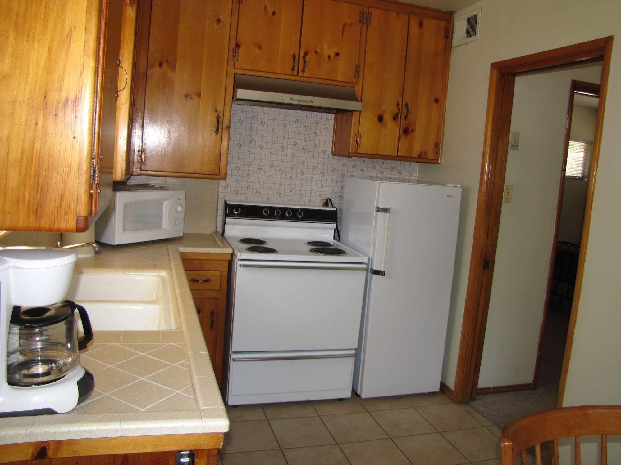 Kern Riverfront Lodge كيرنفيل المظهر الخارجي الصورة